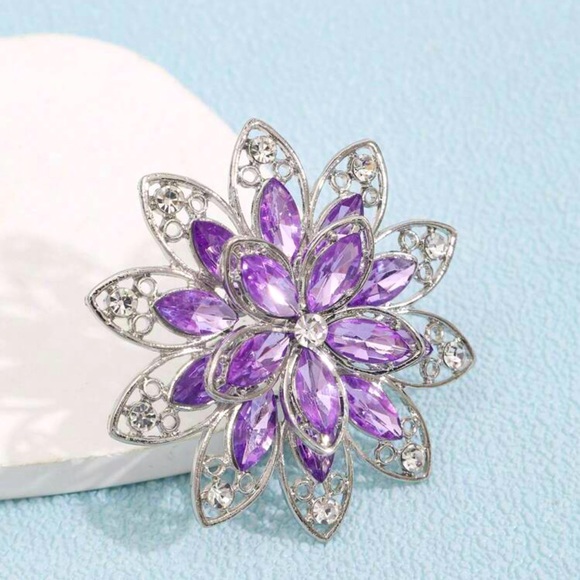 Large Purple and Silver Flower Decor Ring - Picture 3 of 5